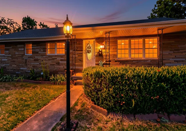 Photo 1 of Sale Pending at 509 Sunset Strip, Eufaula, OK 74432 | MLS# 2630330 | Listing updated on 2026-09-17