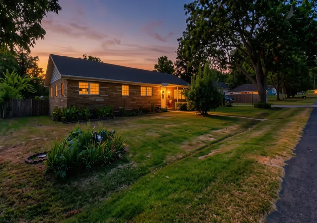Photo 3 of Sale Pending at 509 Sunset Strip, Eufaula, OK 74432 | MLS# 2630330 | Listing updated on 2026-09-17