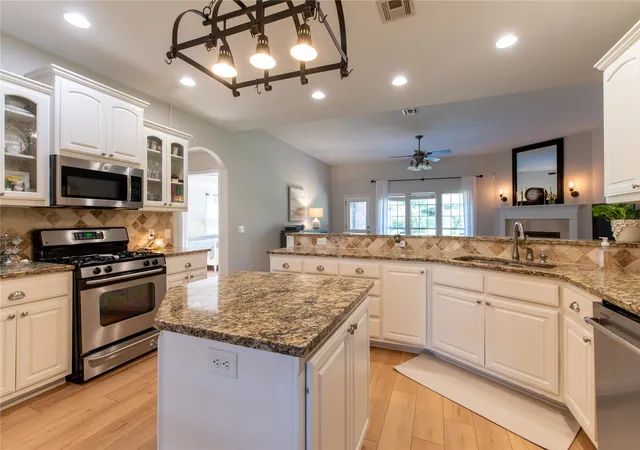 Photo 3 of Sale Pending at 1710 W 118th Street S, Jenks, OK 74037 | MLS# 2630354 | Listing updated on 2026-08-25