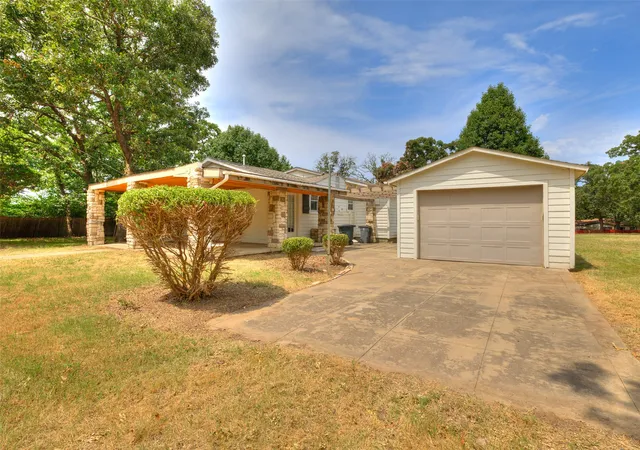 Photo 3 of Single family home for sale at 840 W 84th Street, Tulsa, OK 74132 | MLS# 2630353 | Listing updated on 2026-08-20