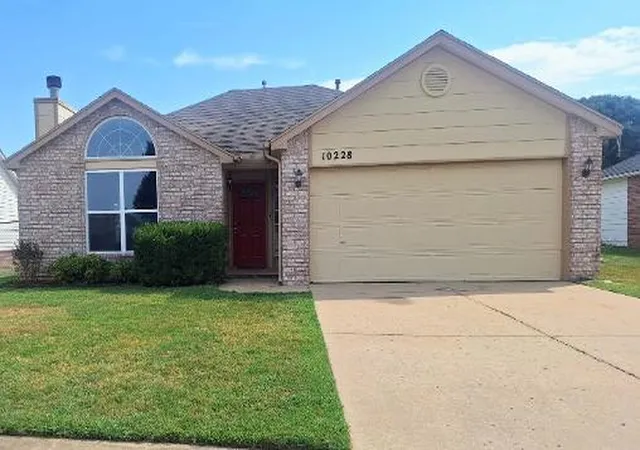 2nd image of 10228 E 98th St N, Owasso, OK 74055 | MLS# 2630366