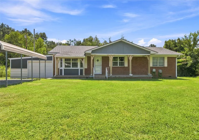Photo 3 of Single family home for sale at 2424 N State Hwy 82, Salina, OK 74365 | MLS# 2630199 | Listing updated on 2026-10-01