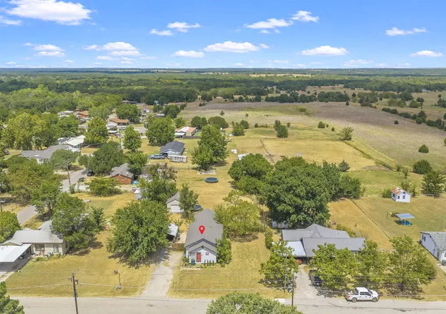 41st image of 900 Lincoln St, Healdton, OK 73438 | MLS# 2630387