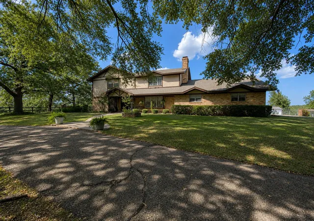 Photo 3 of Single family home for sale at 330 N Lakewood Ranchette Rd, Mead, OK 73449 | MLS# 2629204 | Listing updated on 2026-08-20