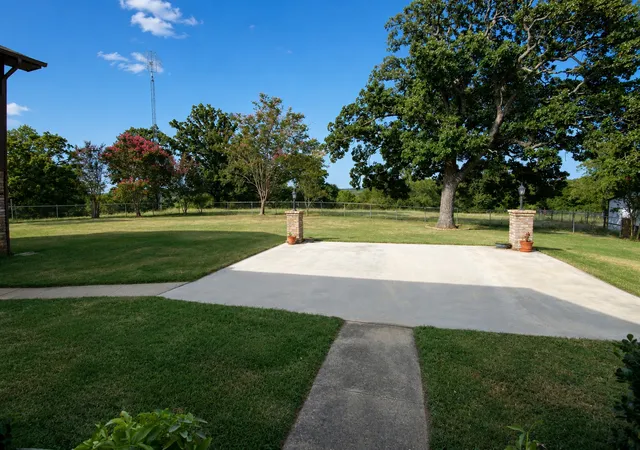 Photo 4 of Single family home for sale at 330 N Lakewood Ranchette Rd, Mead, OK 73449 | MLS# 2629204 | Listing updated on 2026-08-20