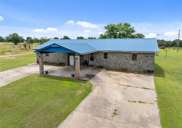 Photo 1 of Single family home for sale at 10865 E 258th Street S, Porum, OK 74455 | MLS# 2630453 | Listing updated on 2026-08-20