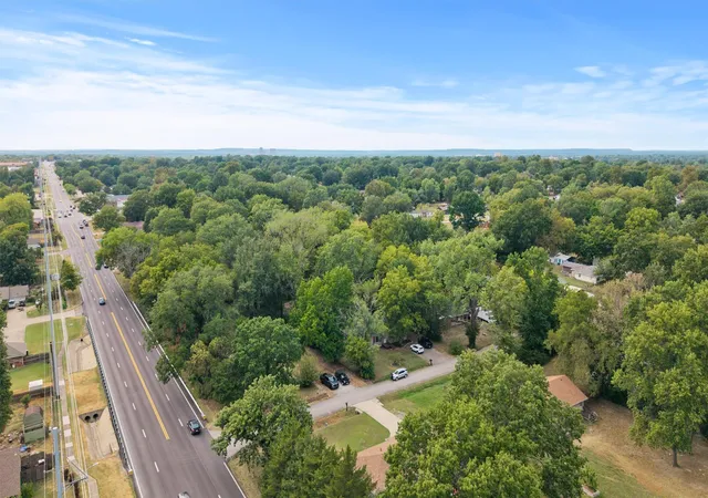 Photo 31 of Sale Pending at 1630 East Dr, Bartlesville, OK 74006 | MLS# 2630368 | Listing updated on 2026-08-28