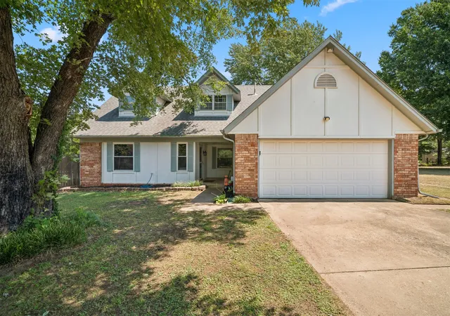 Photo 1 of Single family home for sale at 24615 E Sisemore St, Broken Arrow, OK 74014 | MLS# 2629776 | Listing updated on 2026-08-20