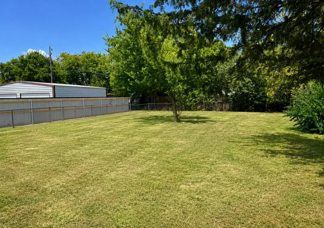 Photo 13 of Single family home for sale at 204 Summit St, Marietta, OK 73448 | MLS# 2630107 | Listing updated on 2026-09-17
