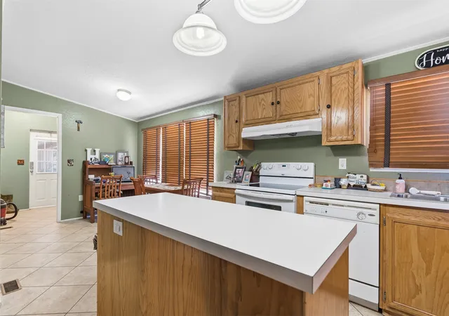 Photo 4 of Manufactured home for sale at 19137 Old Santa Fe Trl, Thackerville, OK 73459 | MLS# 2630412 | Listing updated on 2026-09-28