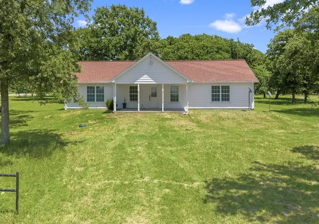 Photo 3 of Single family home for sale at 831 Barrons Ridge, Wilson, OK 73463 | MLS# 2630426 | Listing updated on 2026-08-27