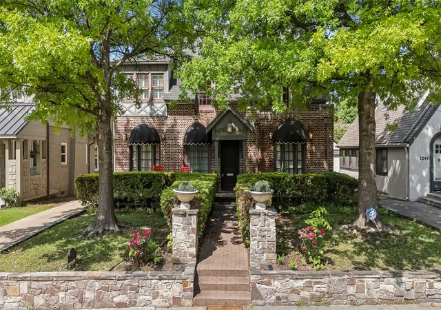 Photo 1 of Single family home for sale at 2252 S Troost Ave, Tulsa, OK 74114 | MLS# 2630543 | Listing updated on 2026-08-20