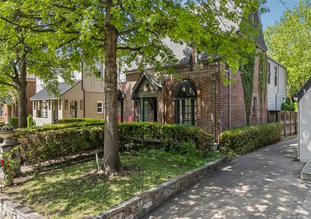 Photo 2 of Single family home for sale at 2252 S Troost Ave, Tulsa, OK 74114 | MLS# 2630543 | Listing updated on 2026-08-20