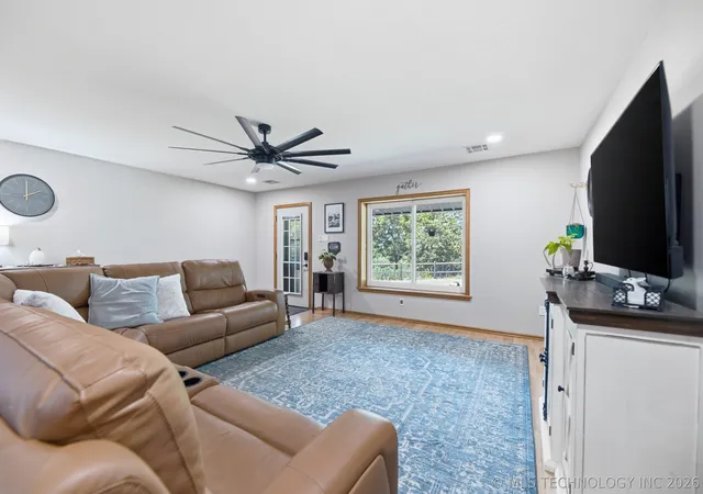 Photo 3 of Single family home for sale at 17156 S 4102 Road, Claremore, OK 74017 | MLS# 2629313 | Listing updated on 2026-08-28