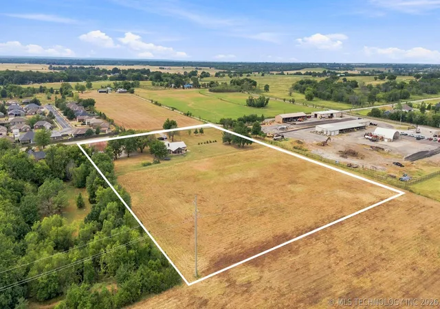 Photo 2 of Sale Pending at 12123 S 4090 Road, Oologah, OK 74053 | MLS# 2630553 | Listing updated on 2026-08-21