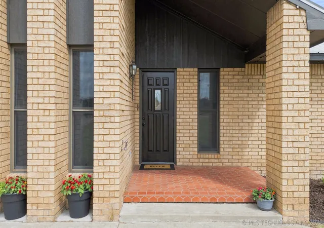 Photo 4 of Sale Pending at 12123 S 4090 Road, Oologah, OK 74053 | MLS# 2630553 | Listing updated on 2026-08-21