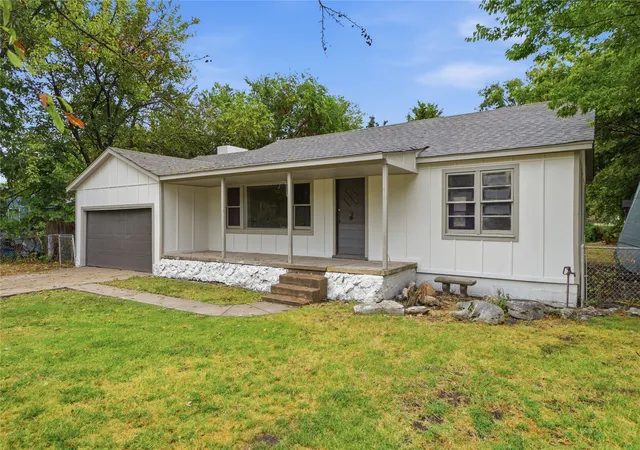 Photo 2 of Sale Pending at 15703 E Latimer Pl, Tulsa, OK 74116 | MLS# 2630561 | Listing updated on 2026-08-28