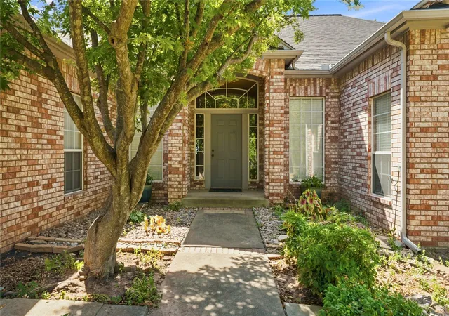 Photo 2 of Single family home for sale at 594 S 282nd Eastavenue, Catoosa, OK 74015 | MLS# 2630392 | Listing updated on 2026-08-20