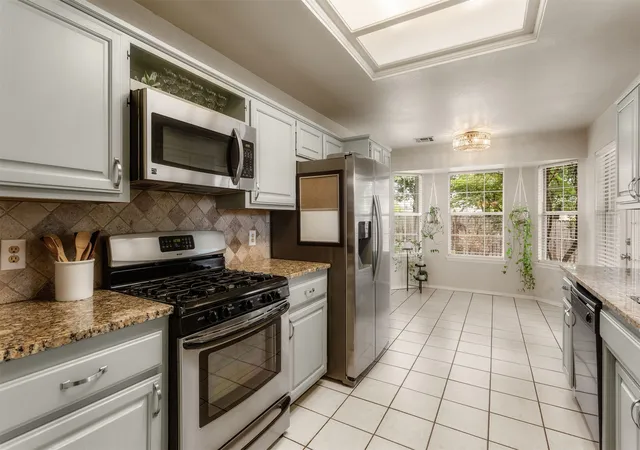 Photo 3 of Sale Pending at 9321 E 95th Place S, Tulsa, OK 74133 | MLS# 2630039 | Listing updated on 2026-08-24
