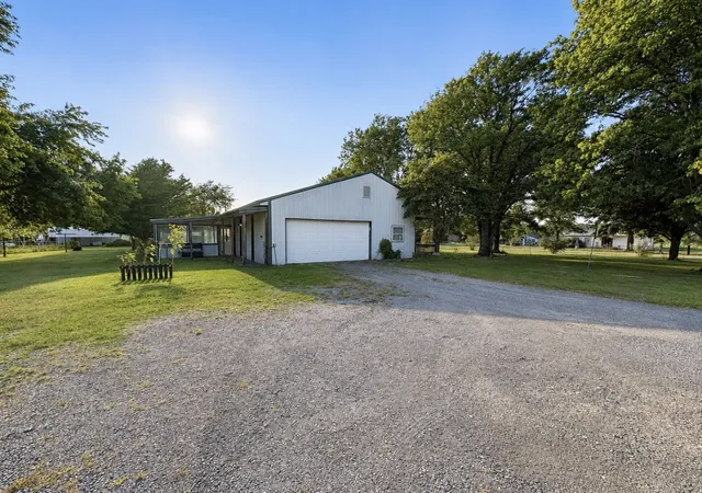 Photo 3 of Sale Pending at 19688 E Sunny Ln, Claremore, OK 74019 | MLS# 2629619 | Listing updated on 2026-08-28