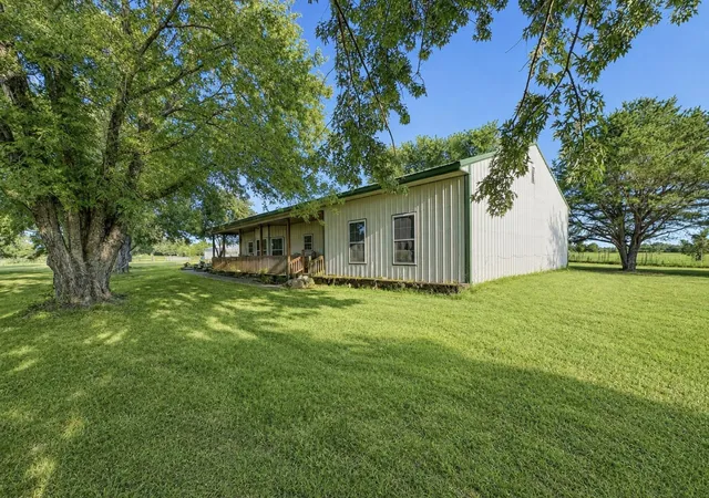Photo 4 of Sale Pending at 19688 E Sunny Ln, Claremore, OK 74019 | MLS# 2629619 | Listing updated on 2026-08-28