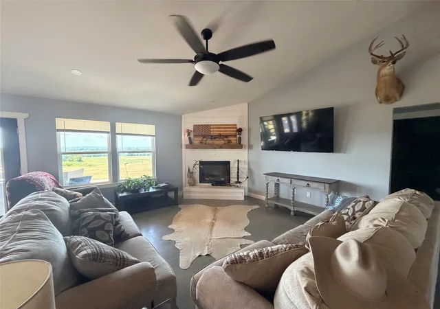 Photo 2 of Single family home for sale at 22925 S 310 Road, Henryetta, OK 74437 | MLS# 2630635 | Listing updated on 2026-08-28