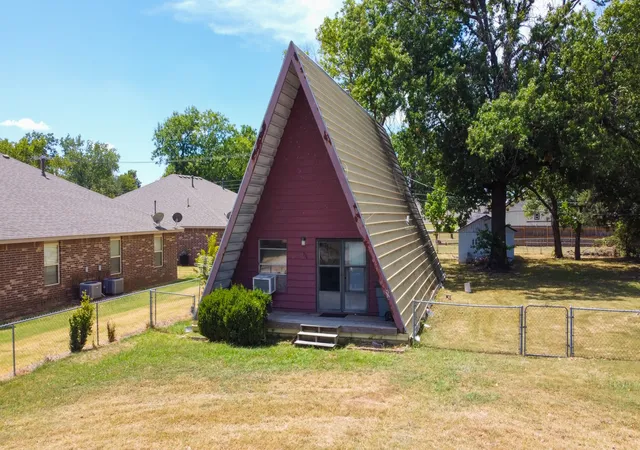 Photo 1 of Single family home for sale at 518 S Vann, Pryor, OK 74361 | MLS# 2629540 | Listing updated on 2026-08-20