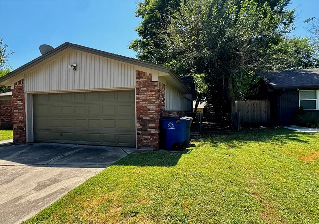 Photo 2 of Sale Pending at 11552 E 27th Court, Tulsa, OK 74129 | MLS# 2630577 | Listing updated on 2026-08-21