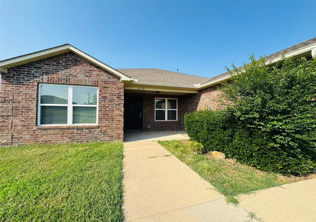Photo 2 of Sale Pending at 1110 W Missouri Ave, Claremore, OK 74019 | MLS# 2630627 | Listing updated on 2026-08-24