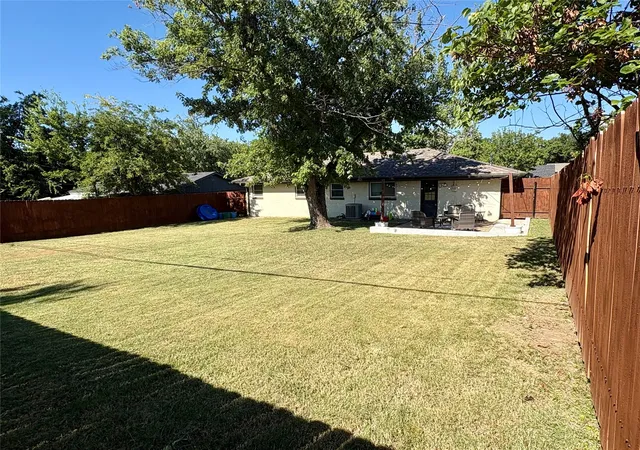 Photo 21 of Sale Pending at 210 Se Elmhurst Ave, Bartlesville, OK 74006 | MLS# 2630695 | Listing updated on 2026-08-23