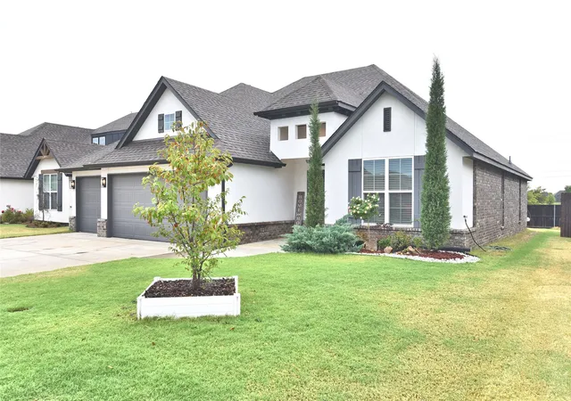 Photo 2 of Single family home for sale at 10226 226th Avenue, Broken Arrow, OK 74014 | MLS# 2630689 | Listing updated on 2026-08-21