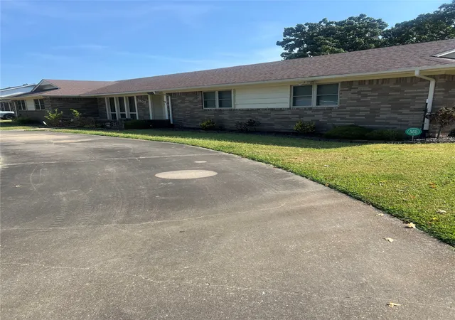 Photo 2 of Single family home for sale at 1802 Mockingbird, Mc Alester, OK 74501 | MLS# 2630736 | Listing updated on 2026-08-21
