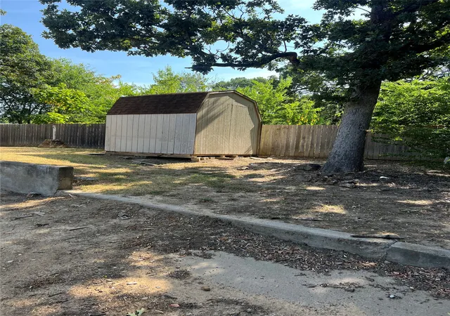 Photo 3 of Single family home for sale at 1802 Mockingbird, Mc Alester, OK 74501 | MLS# 2630736 | Listing updated on 2026-08-21