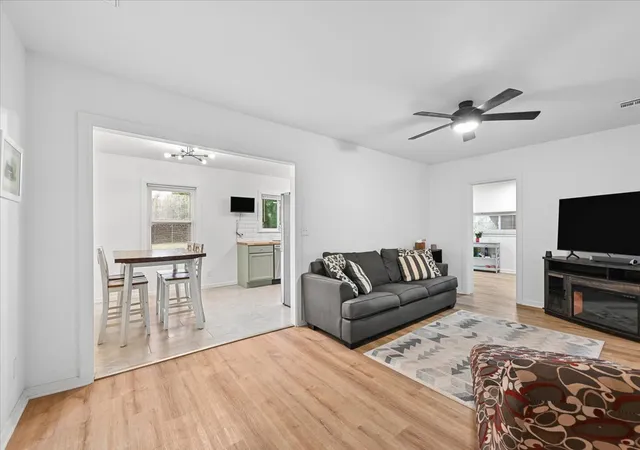 Photo 3 of Sale Pending at 1424 S Erie Ave, Tulsa, OK 74112 | MLS# 2630631 | Listing updated on 2026-08-24