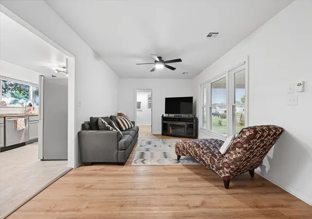 Photo 4 of Sale Pending at 1424 S Erie Ave, Tulsa, OK 74112 | MLS# 2630631 | Listing updated on 2026-08-24