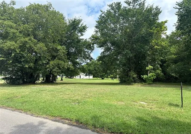 Photo 2 of Land for sale at 917 Martin Luther King Dr, Okmulgee, OK 74447 | MLS# 2630744 | Listing updated on 2026-08-20