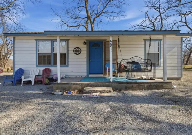 Photo 1 of Single family home for sale at 600 S Main, Spavinaw, OK 74366 | MLS# 2630749 | Listing updated on 2026-08-21