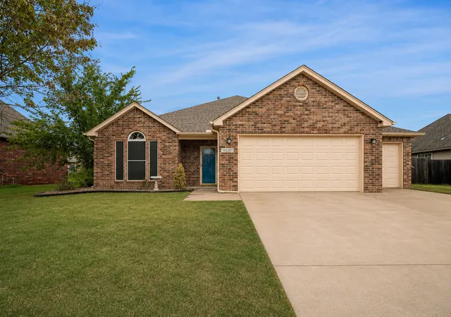 Photo 1 of Single family home for sale at 11283 S 274th Eastavenue, Coweta, OK 74429 | MLS# 2630224 | Listing updated on 2026-08-26