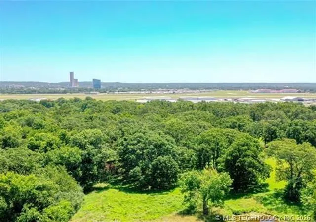 Photo 1 of Sale Pending at 834 W 84th Street, Tulsa, OK 74132 | MLS# 2630746 | Listing updated on 2026-09-15
