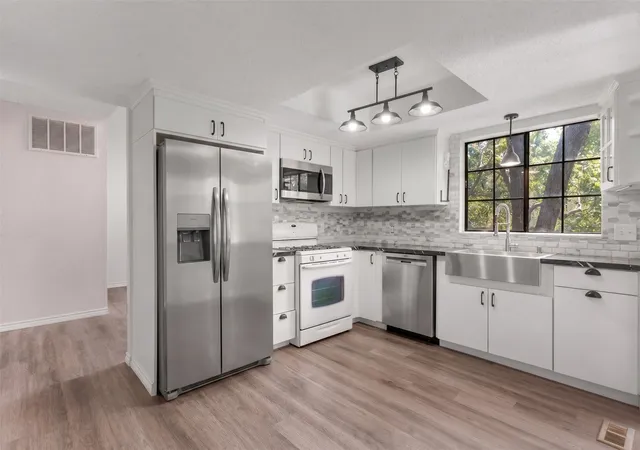 Photo 2 of Condo for sale at 7435 S Winston Pl #602, Tulsa, OK 74136 | MLS# 2630690 | Listing updated on 2026-09-19