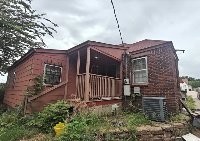 Photo 3 of Sale Pending at 2515 N Boston Ave, Tulsa, OK 74106 | MLS# 2630776 | Listing updated on 2026-08-21