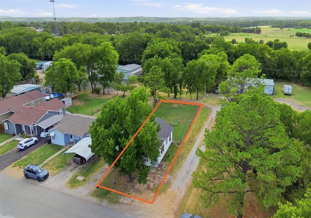 Photo 2 of Sale Pending at 507 North 2nd, Davis, OK 73030 | MLS# 2630566 | Listing updated on 2026-09-25