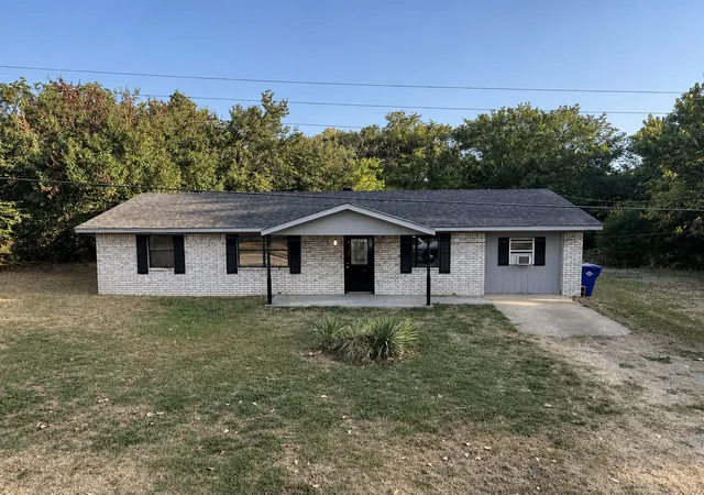 Photo 1 of Single family home for sale at 413 E Leecraft, Colbert, OK 74733 | MLS# 2630796 | Listing updated on 2026-09-16