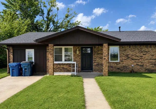 Photo 1 of Single family home for sale at 506 W Ottawa, Mc Alester, OK 74501 | MLS# 2630730 | Listing updated on 2026-08-21