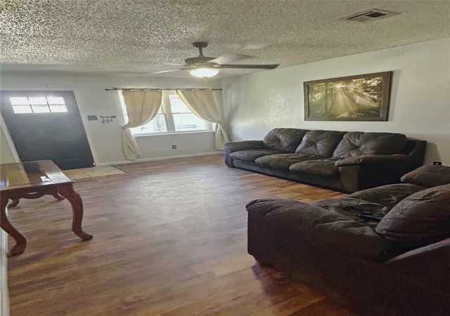 Photo 3 of Single family home for sale at 506 W Ottawa, Mc Alester, OK 74501 | MLS# 2630730 | Listing updated on 2026-08-21