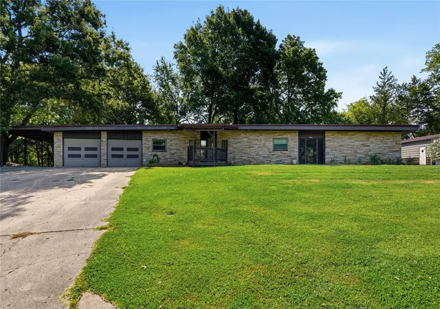 Photo 1 of Single family home for sale at 1513 Bowden, Fort Gibson, OK 74434 | MLS# 2630620 | Listing updated on 2026-08-24