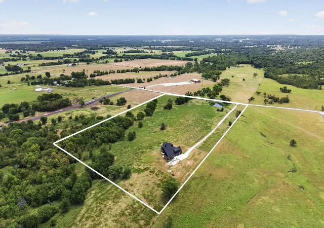 Photo 2 of Single family home for sale at 33715 E 111th Street S, Coweta, OK 74429 | MLS# 2630768 | Listing updated on 2026-09-17