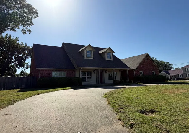 Photo 2 of Single family home for sale at 500 54th Street, Muskogee, OK 74401 | MLS# 2630862 | Listing updated on 2026-08-21