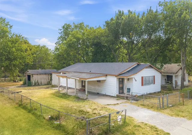 1st image of 1120 4th Ave Ne, Ardmore, OK 73401 | MLS# 2630892