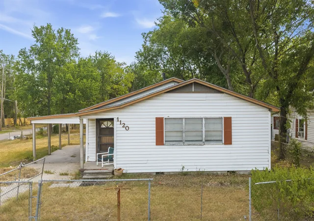 2nd image of 1120 4th Ave Ne, Ardmore, OK 73401 | MLS# 2630892